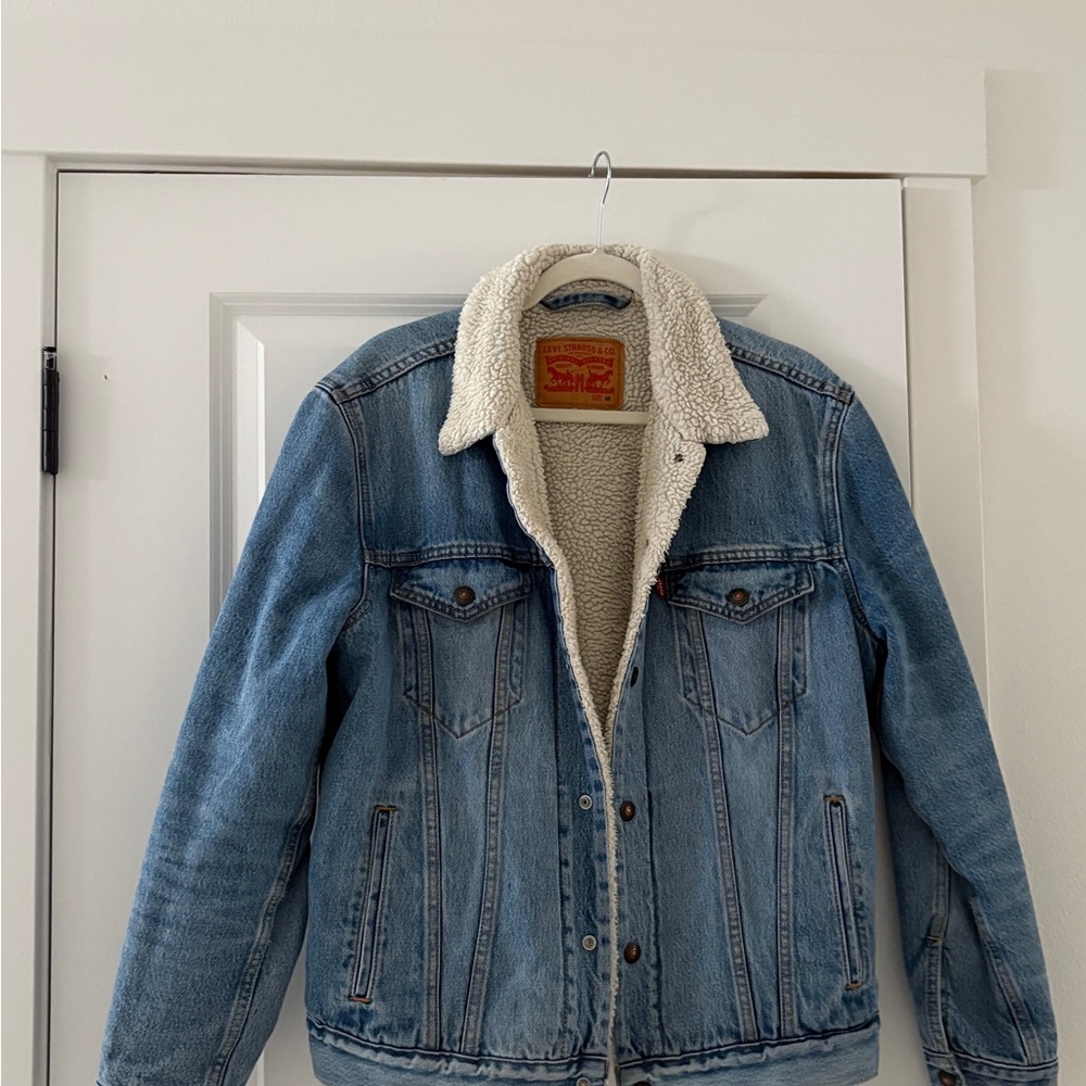 Levi's Light Blue Denim Jacket with Cream Sherpa Collar